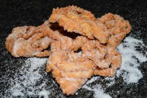 Schneeballen, Storchennester